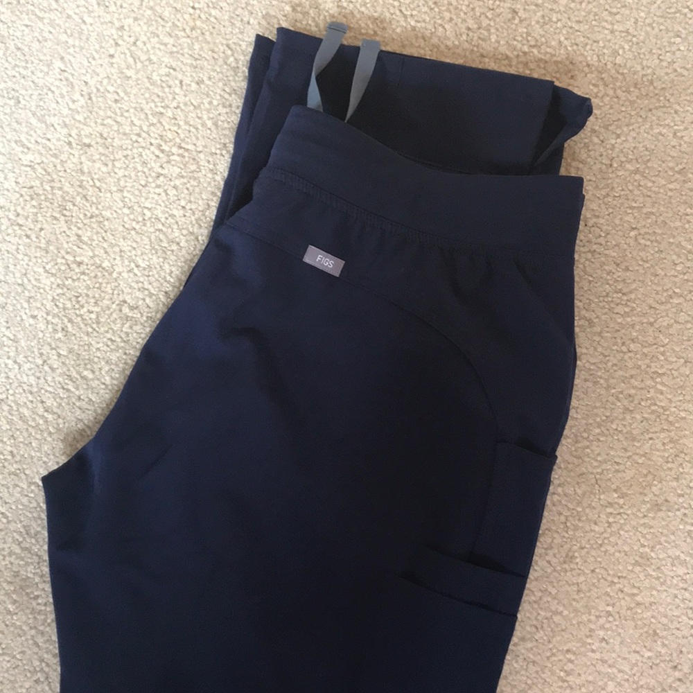 FIGS kade scrub pant navy blue NWOT